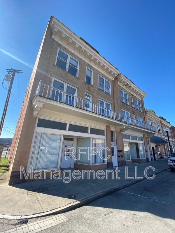 Photo - 205 Mercer St