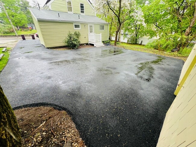 Photo - Large newly renovated single family home offering 4 bedrooms + a study and 3 full baths