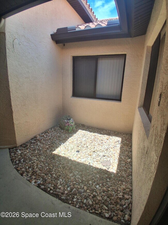 Photo - 613 Manatee Dr