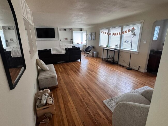 Photo - 1005 NE Duncan Ln