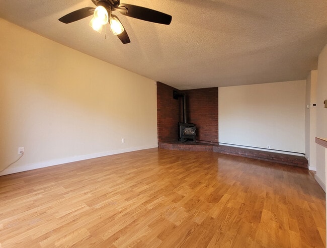 Photo - 649 N Hayes St Unidad 649