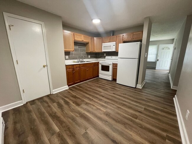 Photo - One story duplex
