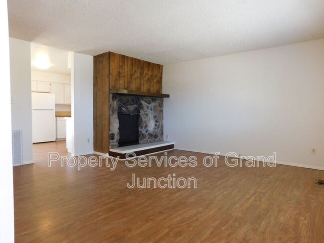 Photo - 3252 Villasur Dr Unidad B