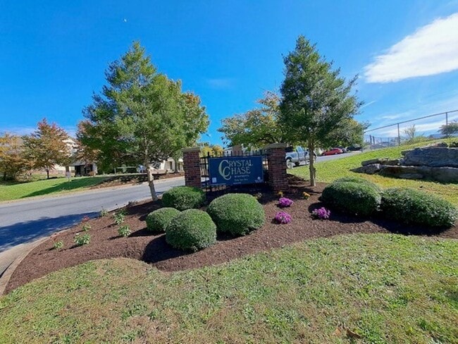 Crystal Chase Apartments