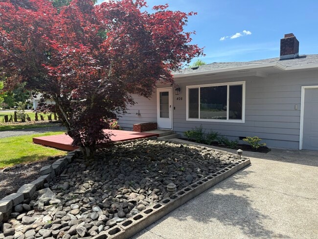 Photo - 406 Hillview Dr