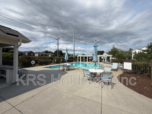 Photo - 1517 Rollesby Way Unit 24