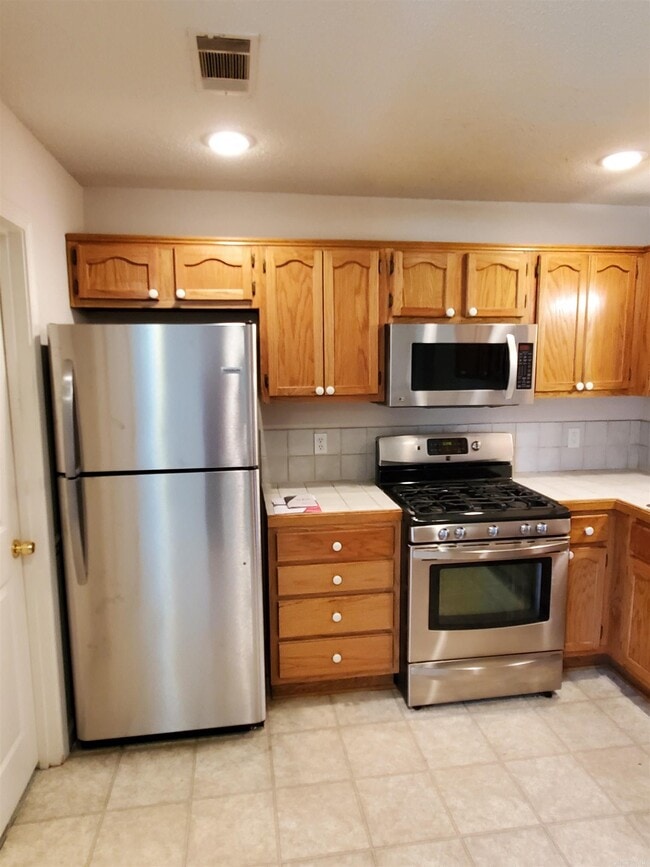 Photo - 2921 Henson Pl