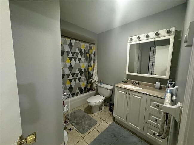 Photo - 300 Smithfield Rd Unidad B5-52