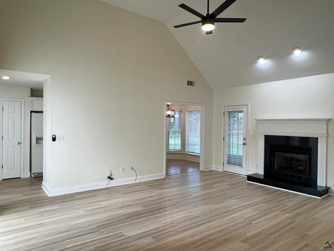 Photo - 134 Stone Brooke Dr