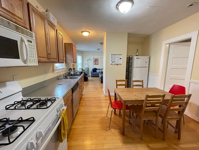 41 Whitfield Rd