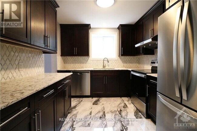 Photo - 205 Ave Blackburn