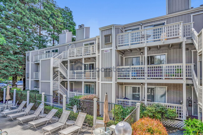 Photo - 2709 Oak Road Apartment Unit E Unit E
