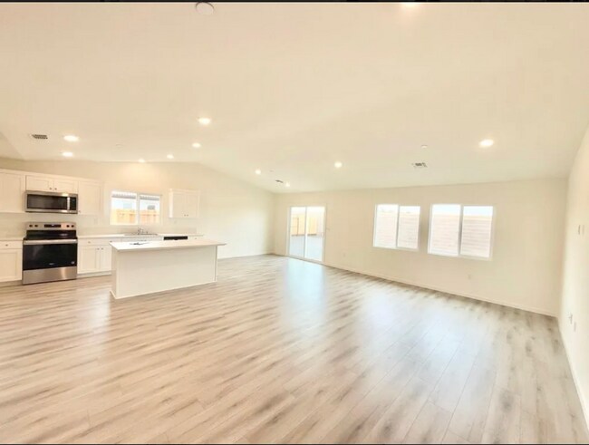 Photo - 2476 Cellar St Casa