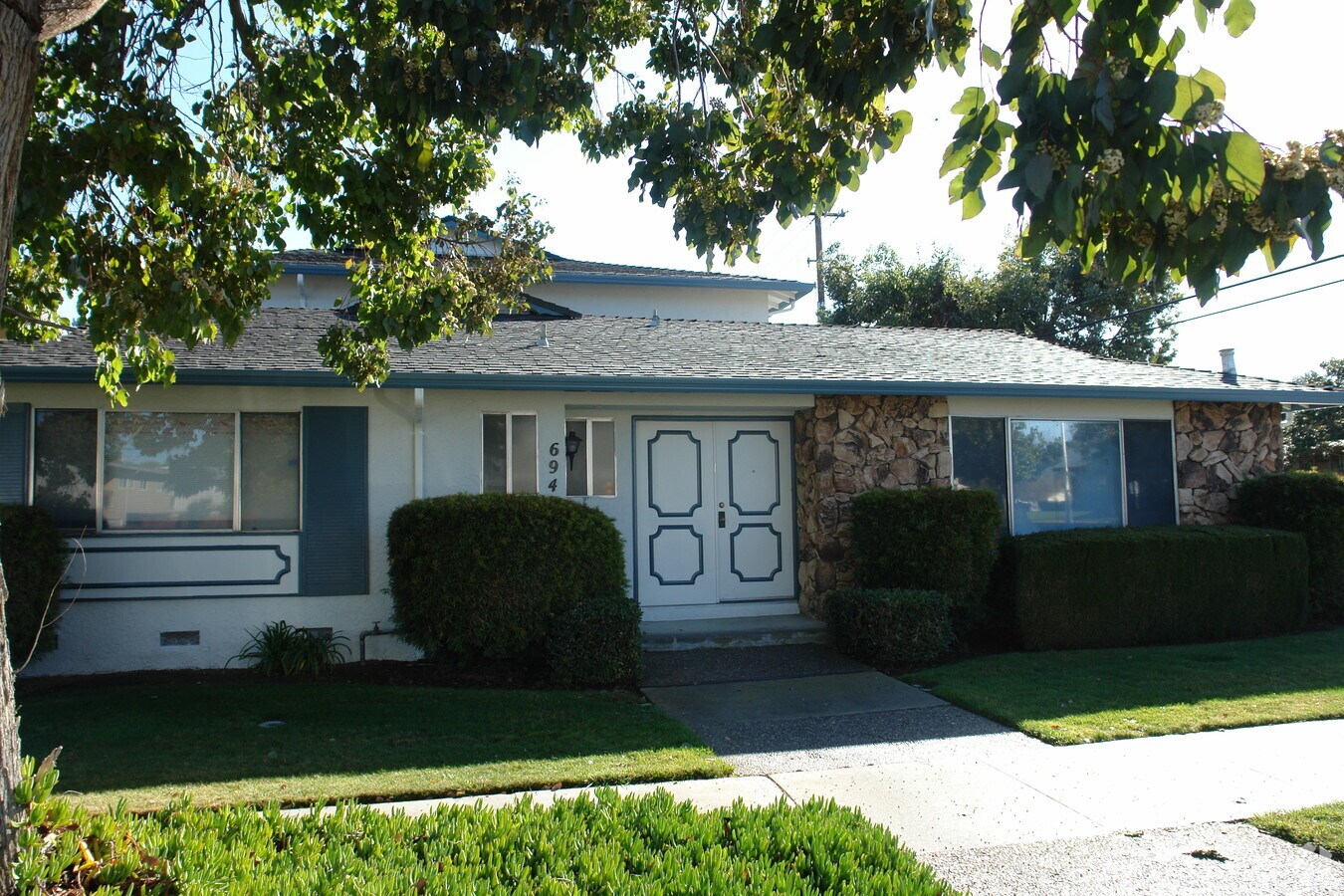 Photo - 694 Rebecca Way