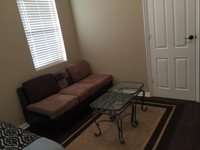 Photo - 16868 Ridge Cliff Dr Unidad # A