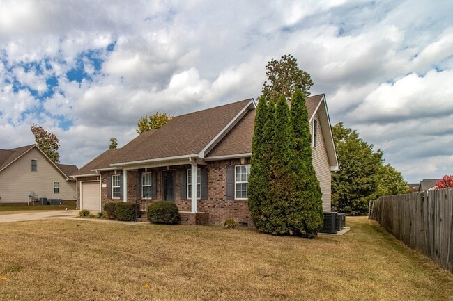 Photo - 4910 Court Dr