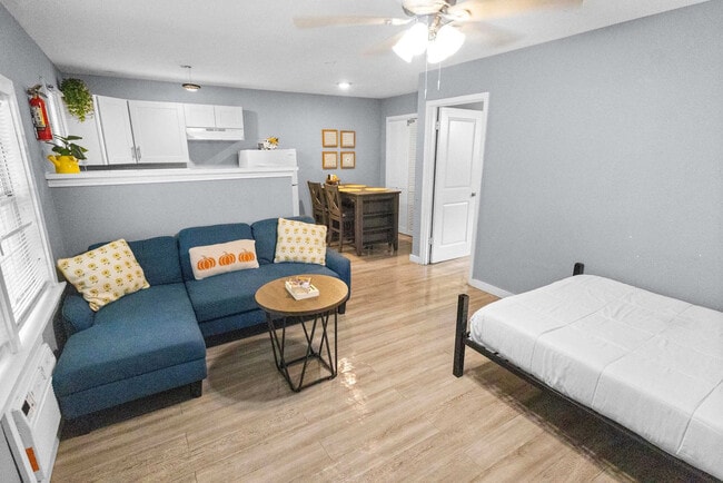 Photo - 7813 Detroit St Unit ID1257726P