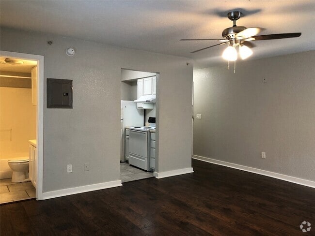 Building Photo - 701 W Sycamore St Unit 107 Rental