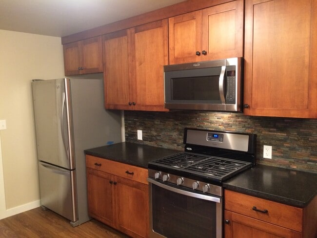 Photo - 125 Green St