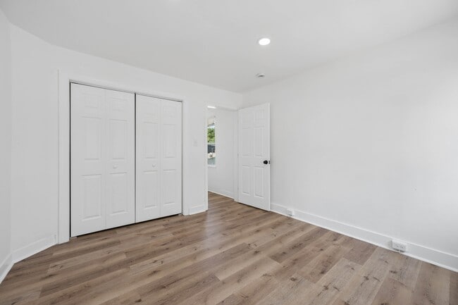 Photo - 142 E South St