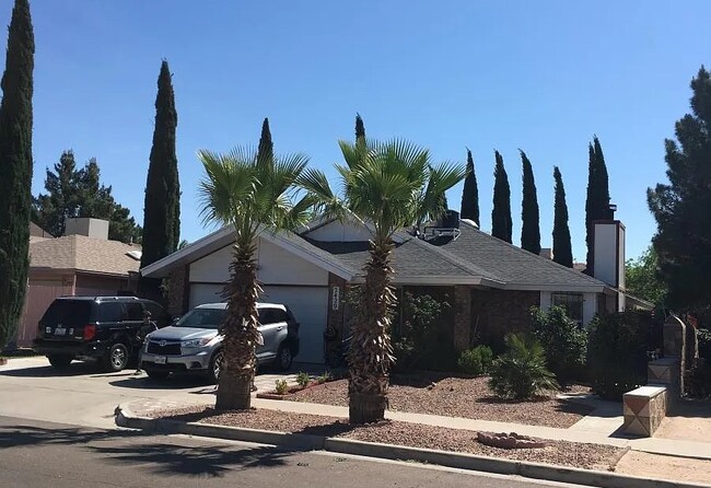 Building Photo - 2420 Juliette Low Dr