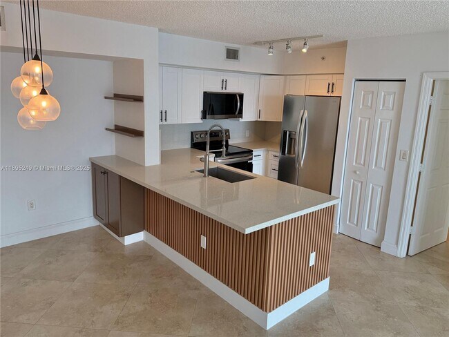 Photo - 1155 Brickell Bay Dr Unit 2208
