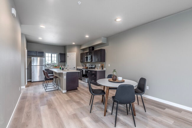 Photo - 11212 Bingham Ave E