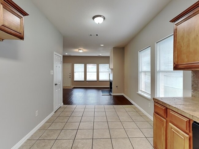 Photo - 2208 Rodney Ln