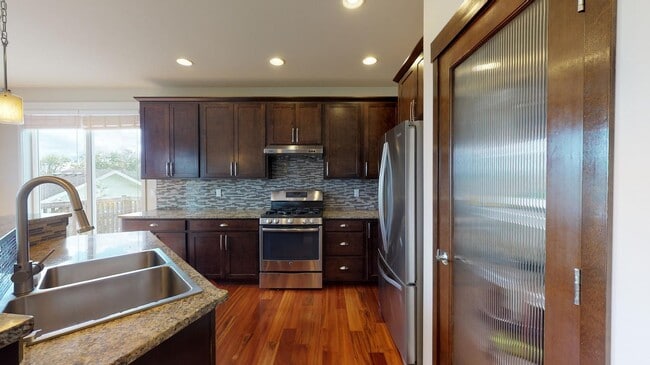 Photo - 3330 S Holly St