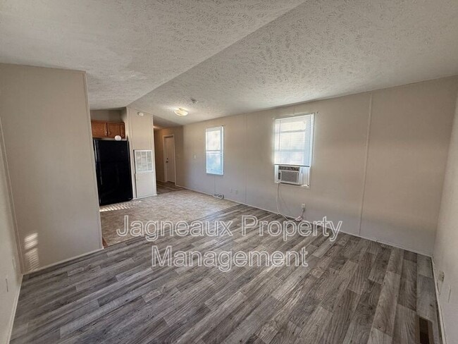 Photo - 2210 Center St