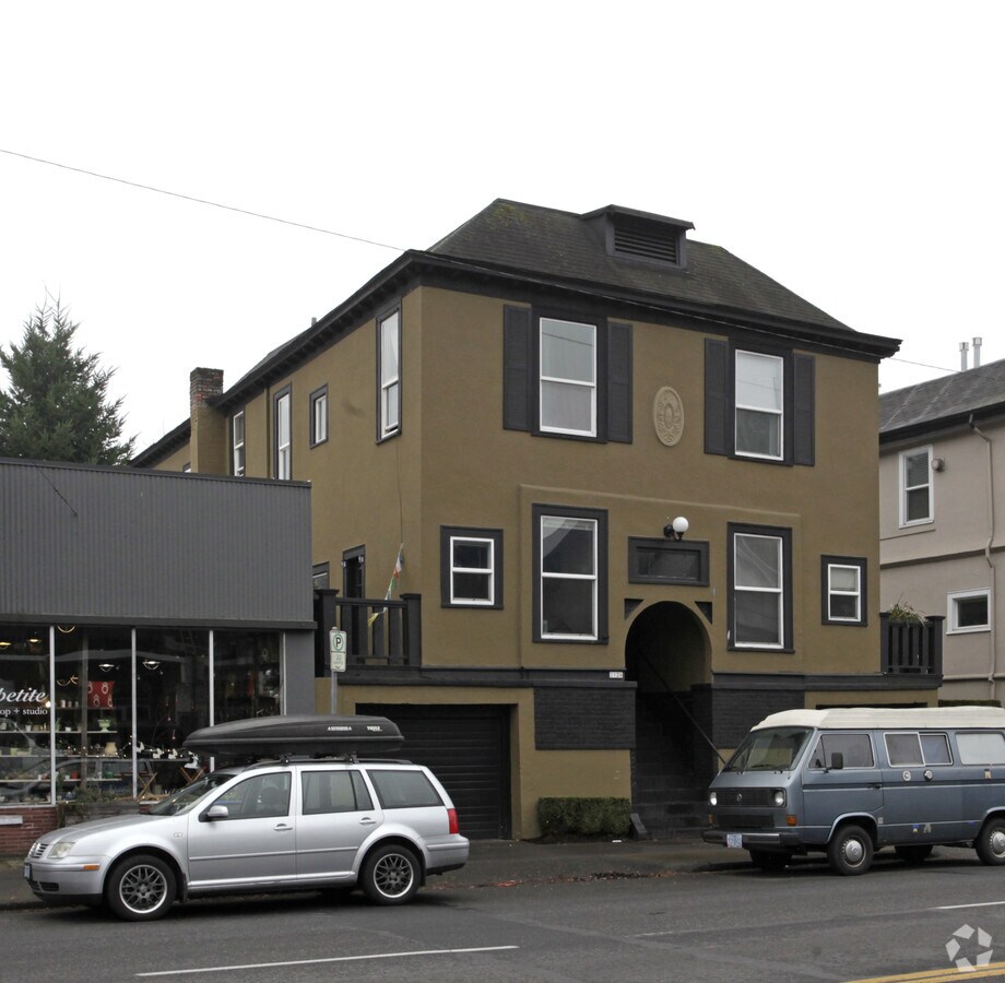 Photo - 2126 E Burnside St