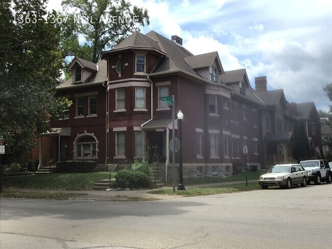 Building Photo - 1363-1367-1367 Neil Ave Unit 1367A Rental
