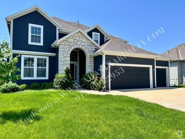 Building Photo - Beautiful 4 Bed 3.5 Bath Home in Olathe-Co...