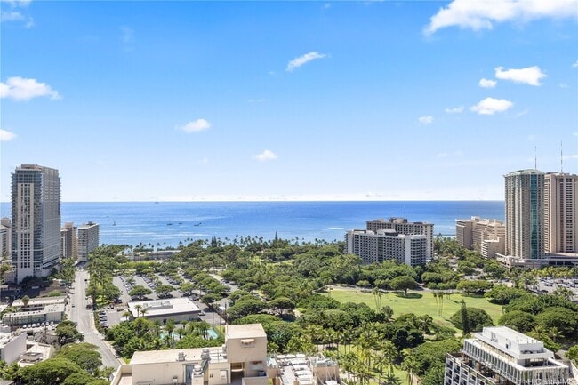 Wide blue ocean view - 421 Olohana St Unit 2804