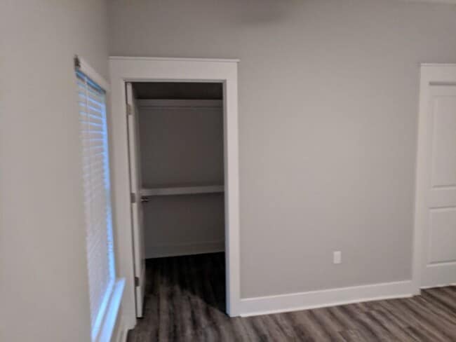 Photo - 1 mile to FSU 4 Bedroom 4 Bath - Upscale House