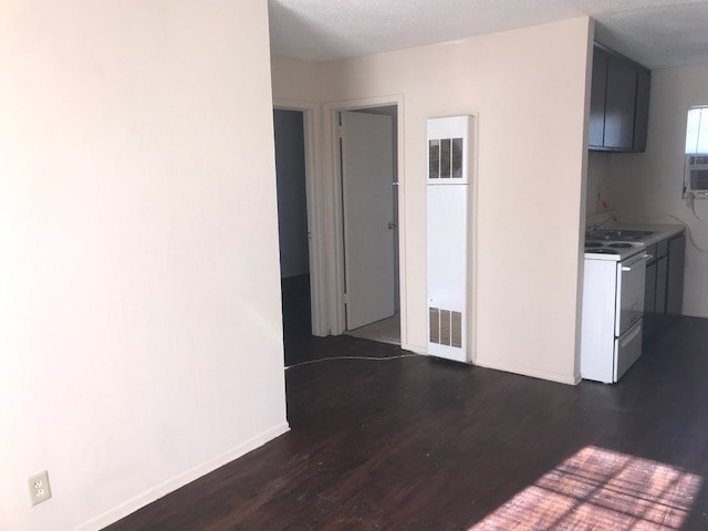 Photo - 707 Hall St