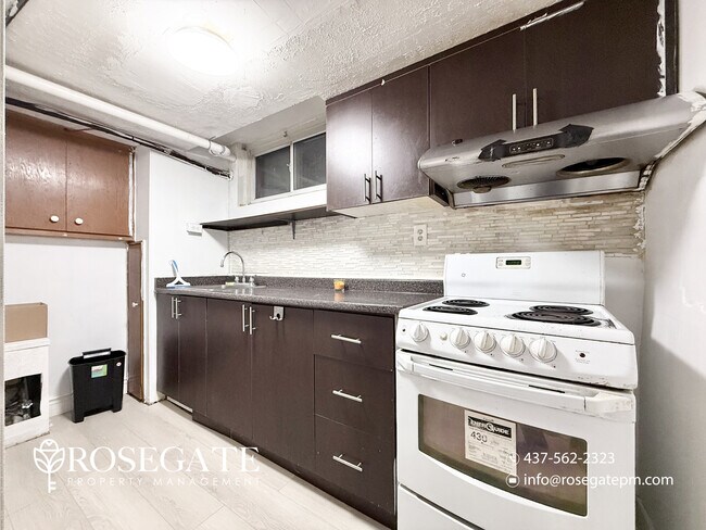 Photo - 2-Bedroom Apartment with Parking & Dual Closets – Scarborough Unité 2