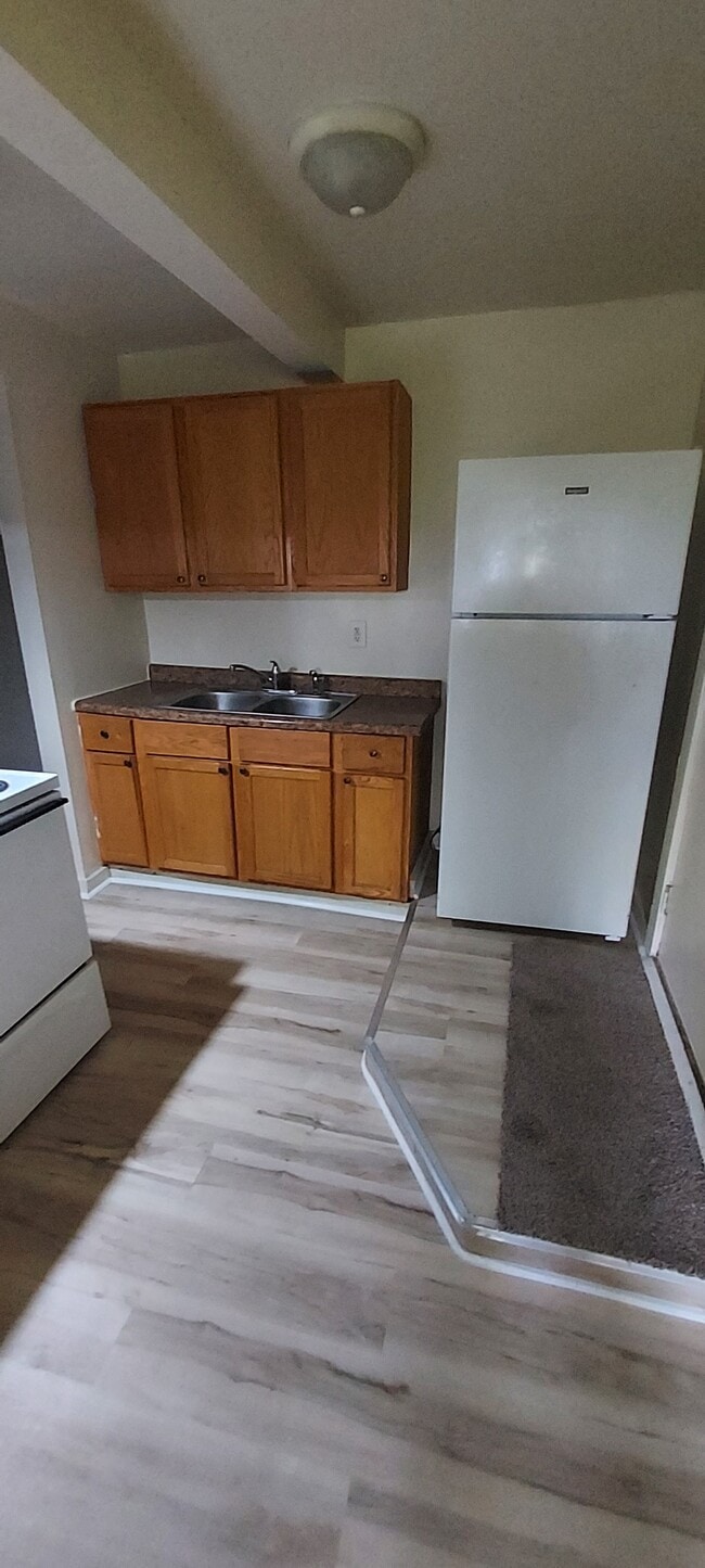 Photo - 2802 S Main St Unit #4