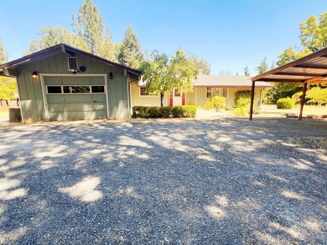 Building Photo - 3401 Quartz Creek Rd Rental