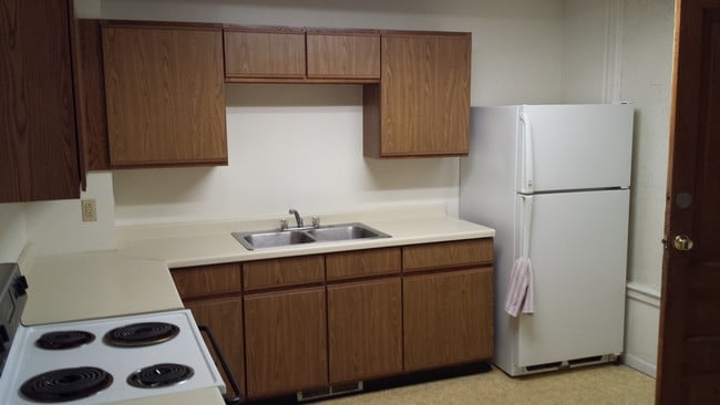 Kitchen - 916 Vine St Unit 916