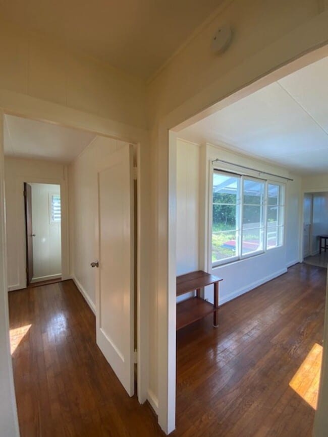 Photo - Classic Hilo Home