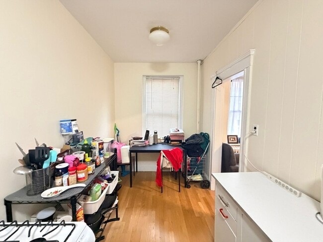 Photo - 64 Queensberry St Unit 212