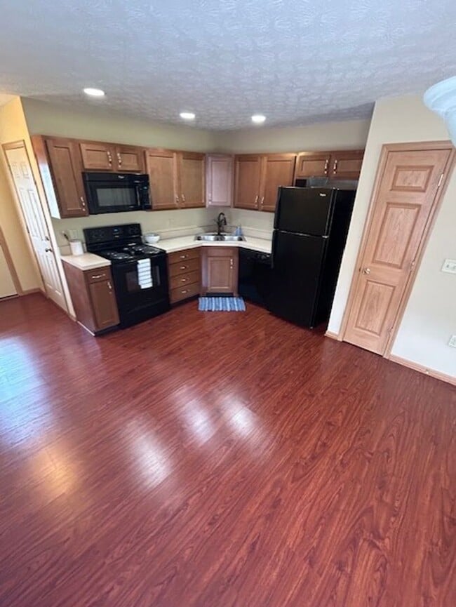 Photo - One Bedroom Apartment Available! Unit 1050-A Laurel Tree Ct