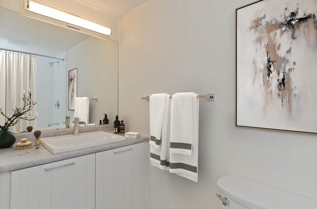 Photo - Richmond Towers