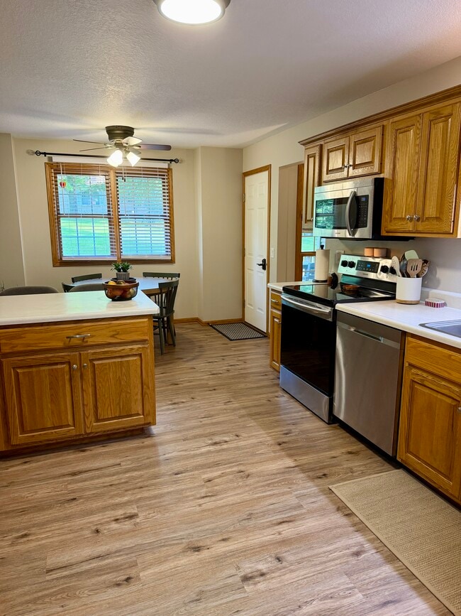 Photo - 2202 Pinehurst Dr