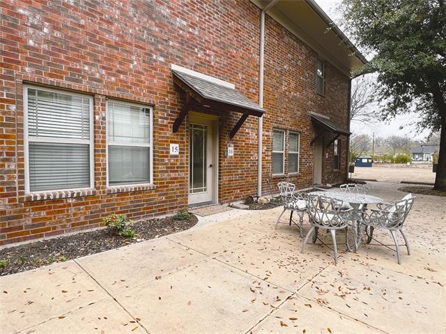 Building Photo - 420 W Franklin St Unit 15 Rental
