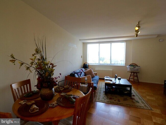 10500 Rockville Pike Unit 1228