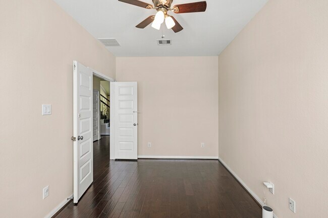 Photo - 5314 Belle Manor Ln