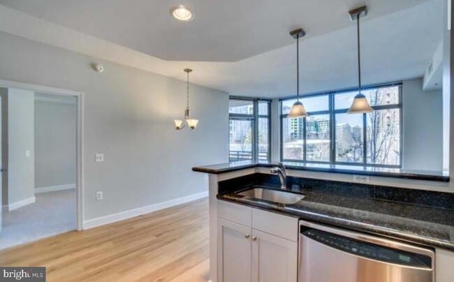 Building Photo - 3650 S Glebe Rd Unit 244 Rental