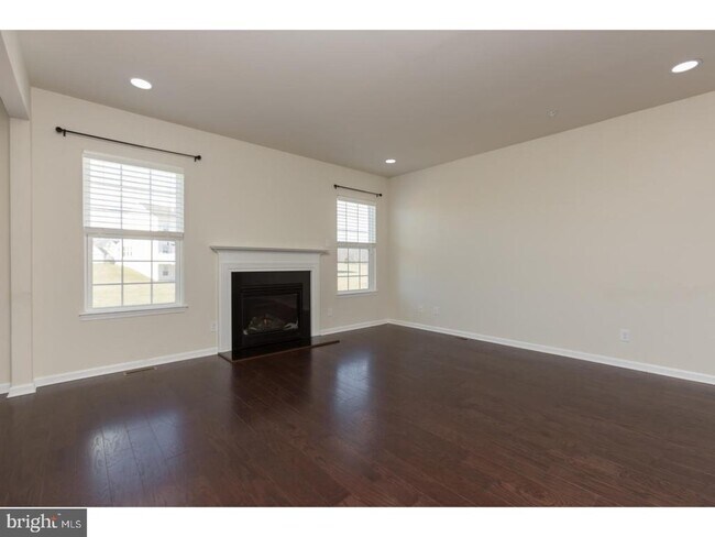 Photo - 228 Sills Ln